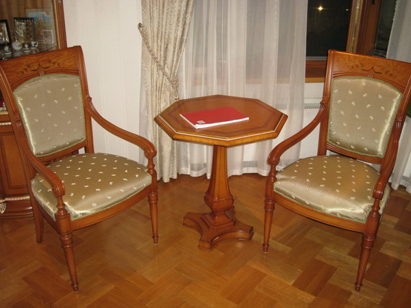 Беломорская улица - обивка стульев, материал искусственная кожа