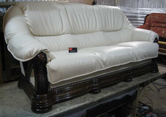 Белая дача - обшивка диванов, материал лен