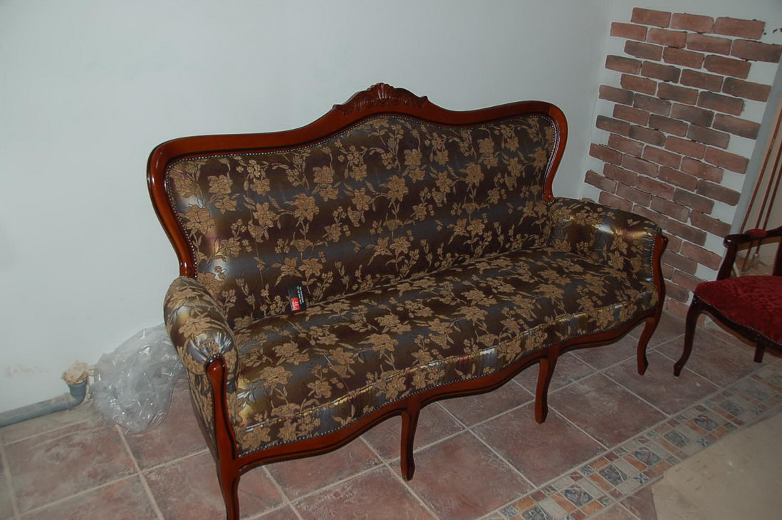 Белоозерский - обшивка стульев, материал букле