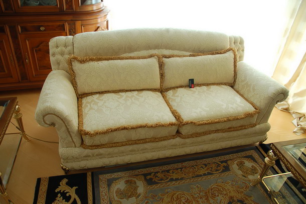 Большие Вяземы - обшивка диванов, материал скотчгард