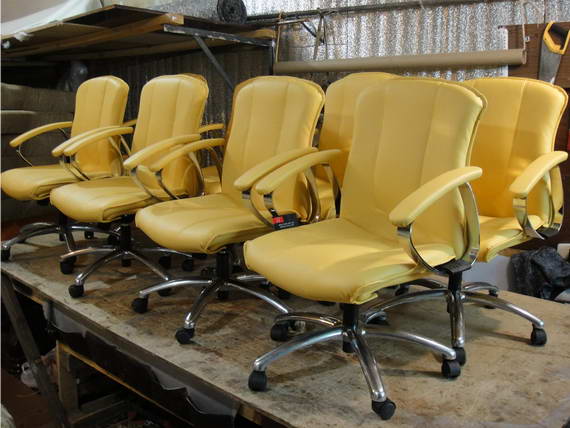 Красногорск - обшивка стульев, материал кожа