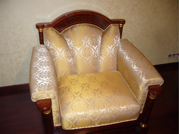 Багратионовская - обшивка мебели, материал натуральная кожа