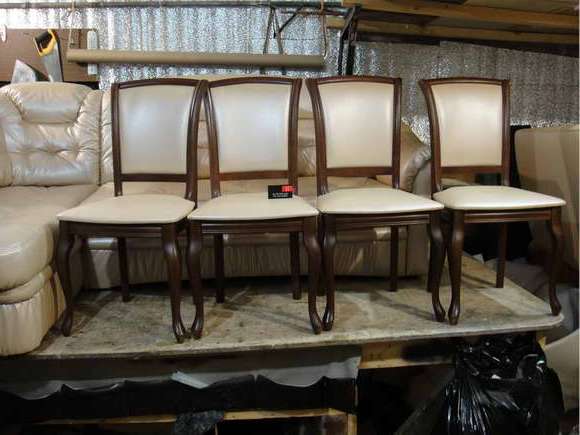 Бачуринская - перетяжка стульев, материал нубук