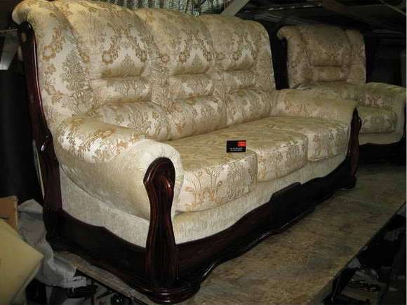 Алма-Атинская - перетяжка диванов, материал шенилл
