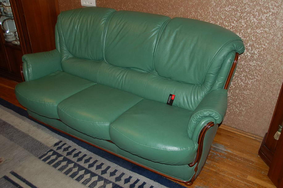 Ашукино - перетяжка диванов, материал кожзам