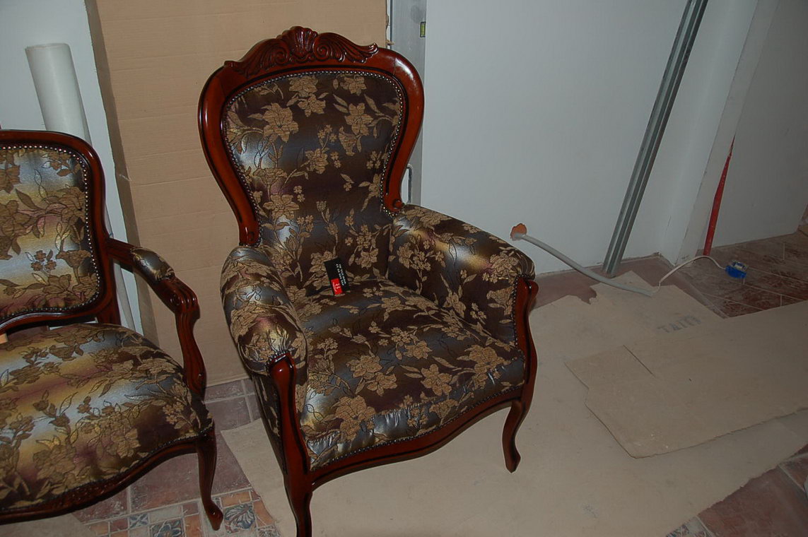 Таганская - перетяжка стульев, материал антивандальные ткани