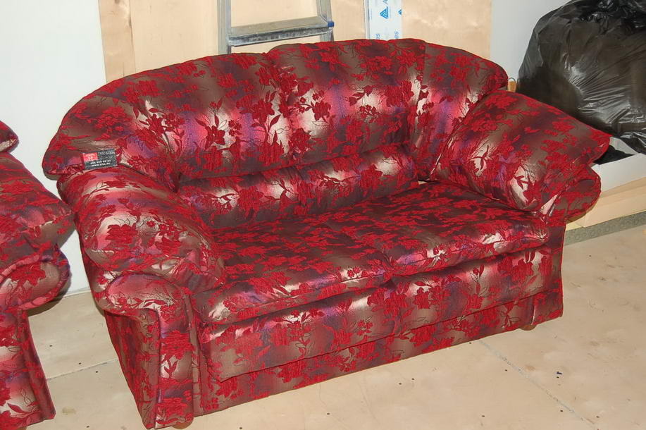 Домодедовская - перетяжка диванов, материал замша