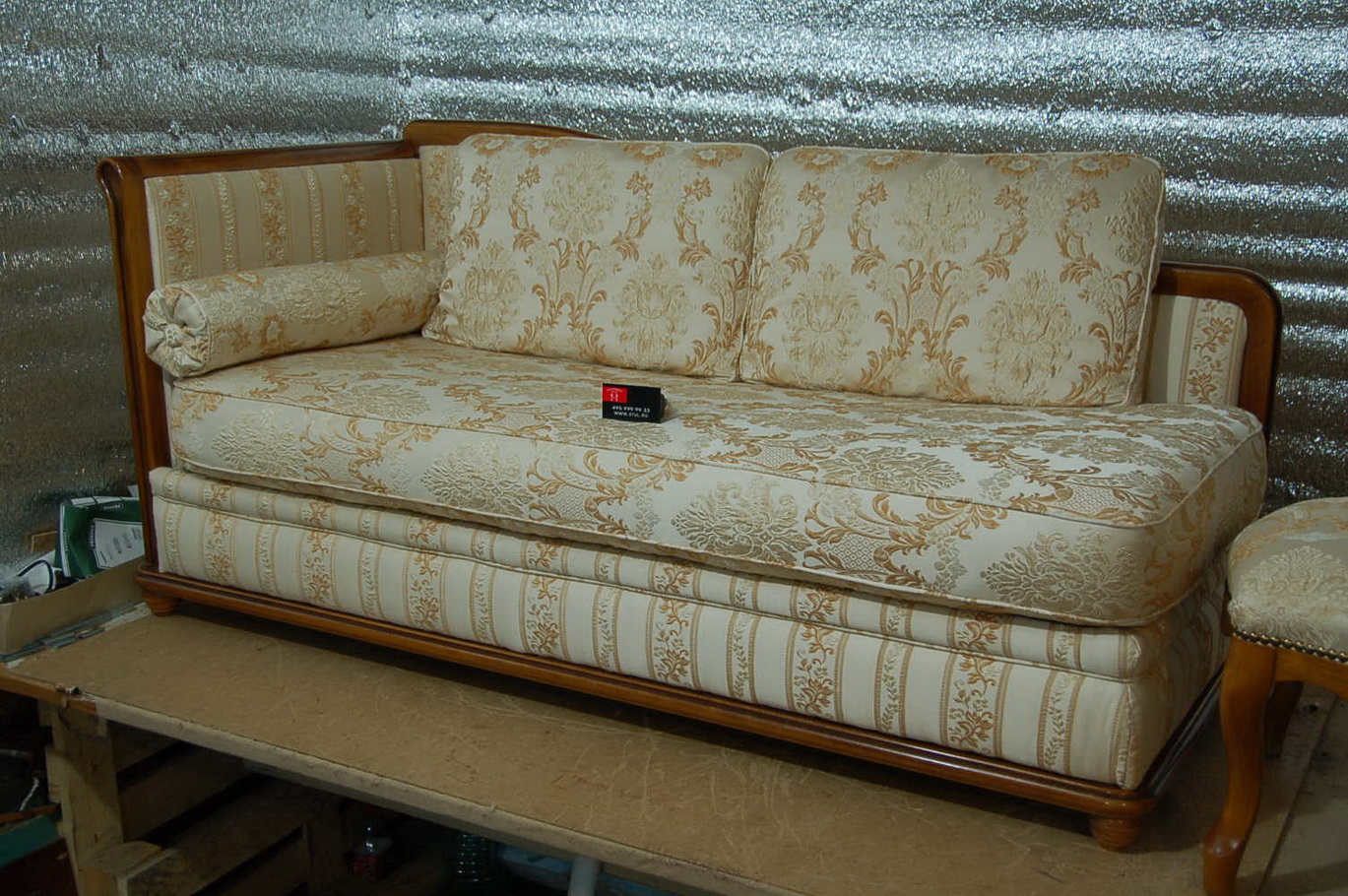 Пражская - перетяжка диванов, материал шенилл