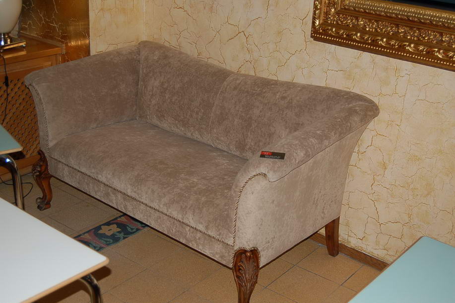 Стрешнево - перетяжка диванов, материал гобелен