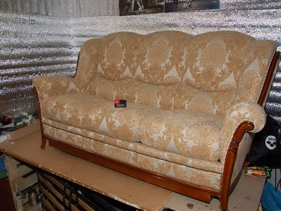 Бабушкинская - перетяжка мягкой мебели, материал флок на флоке
