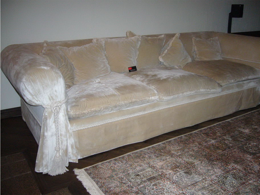 Белокаменная - перетяжка диванов, материал репс-велюр