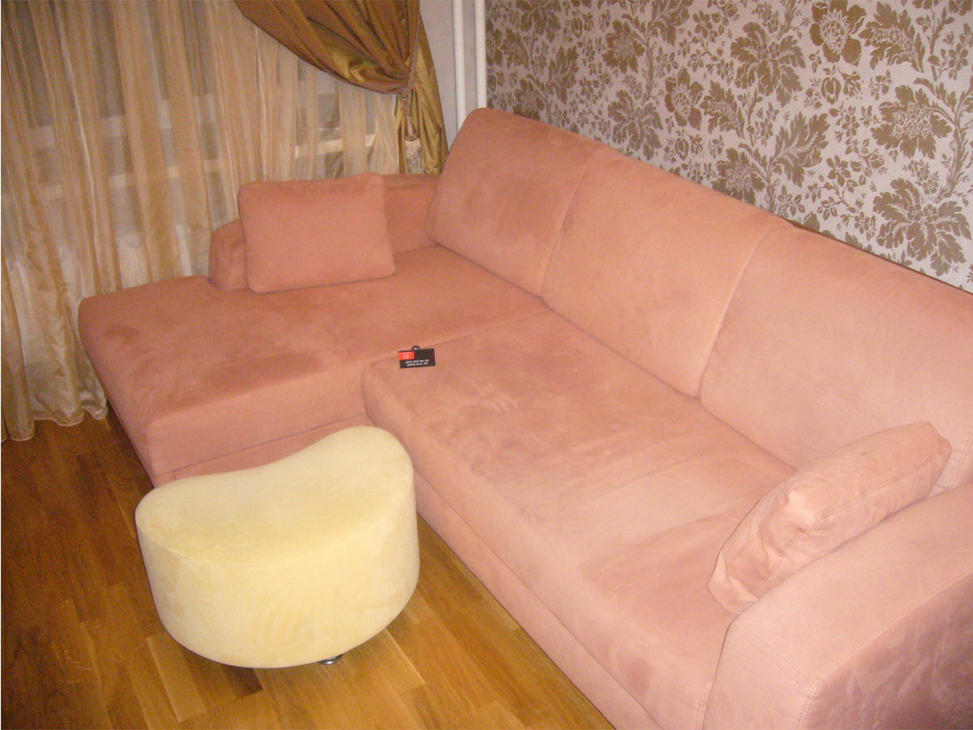 Арбатская - перетяжка диванов, материал кожа
