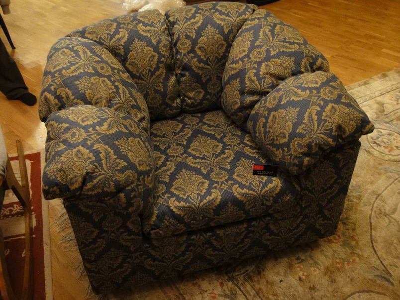 Деденево - пошив чехлов на стулья, материал букле