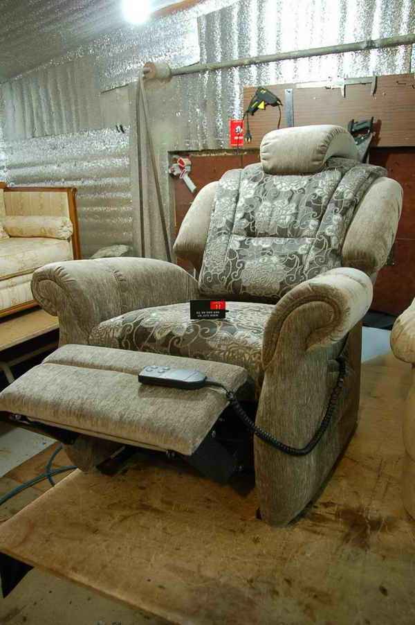 Аминьевское шоссе - пошив чехлов на кресла, материал замша