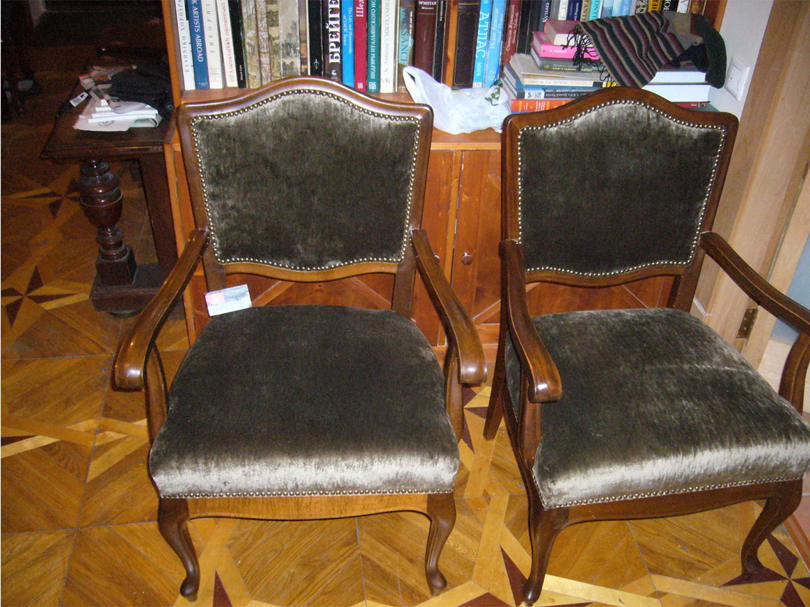Балашиха - пошив чехлов на стулья, материал флок на флоке
