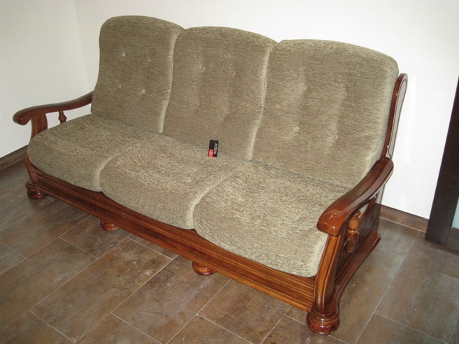Багратионовская - пошив чехлов на диваны, материал алькантара