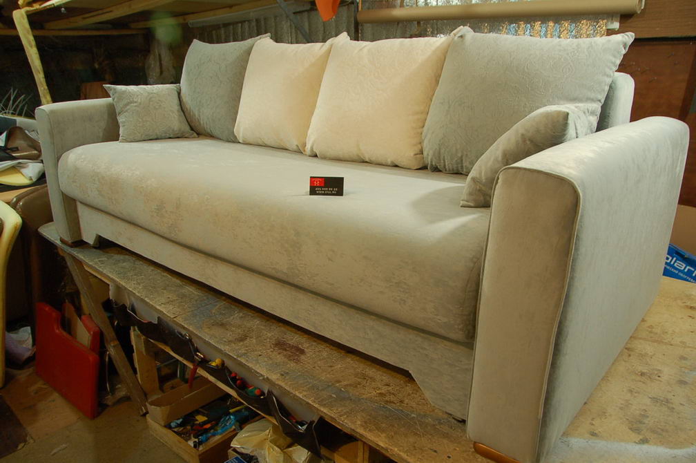 Белая дача - пошив чехлов на диваны, материал ягуар