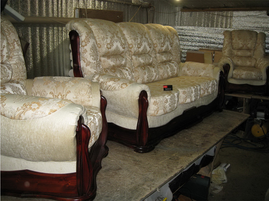 Коломенский район - ремонт диванов, материал искусственная кожа
