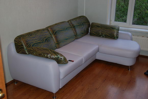 Охотный Ряд - ремонт диванов, материал натуральная кожа