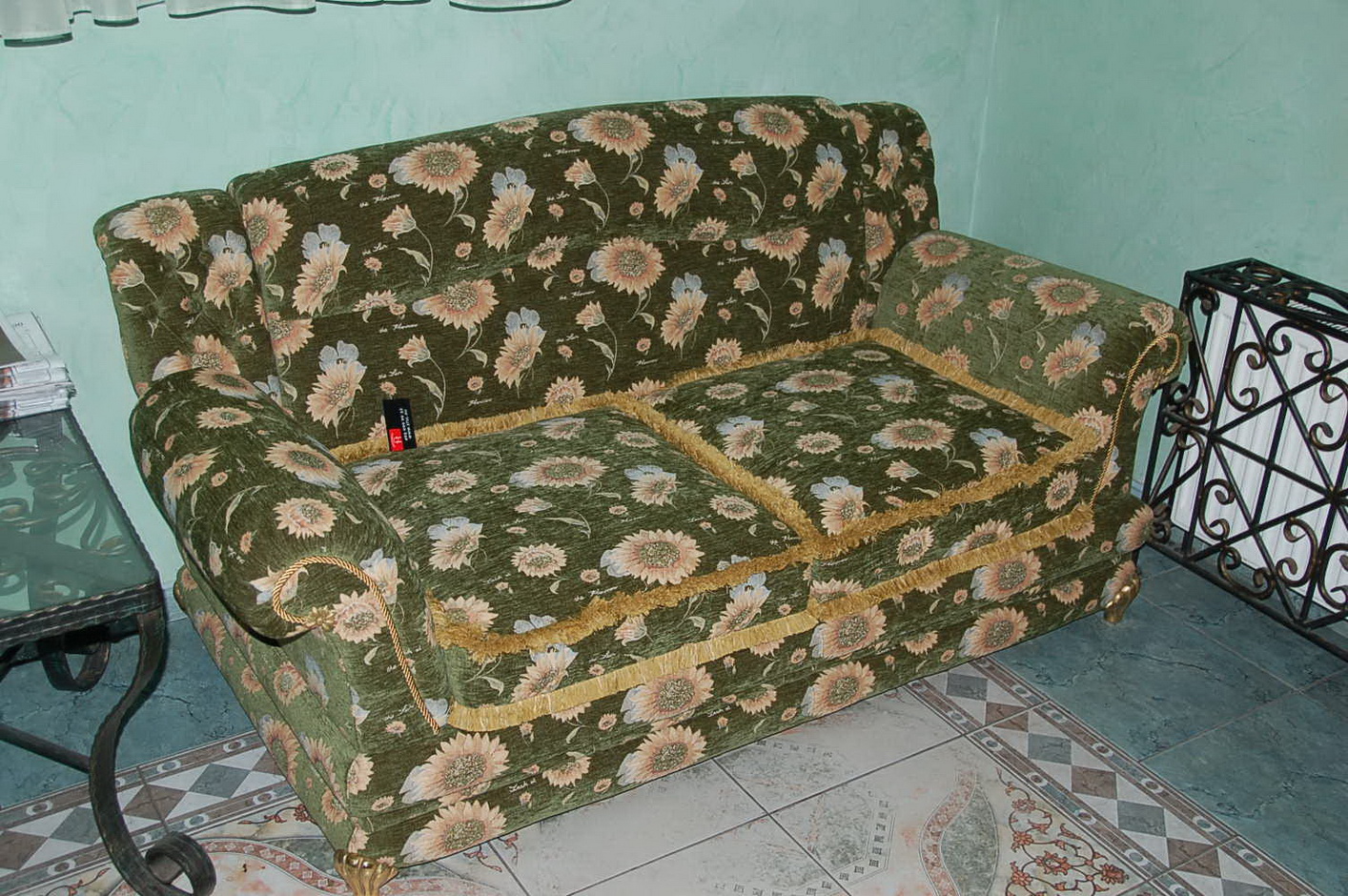 Угрешская - ремонт диванов, материал экокожа