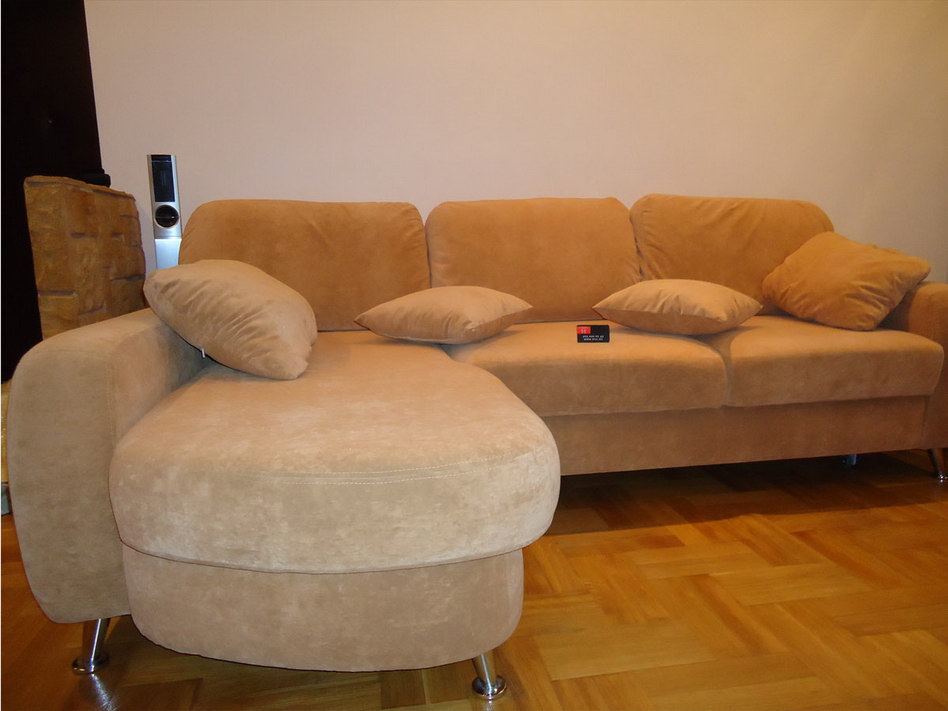 Пражская - ремонт диванов, материал натуральная кожа