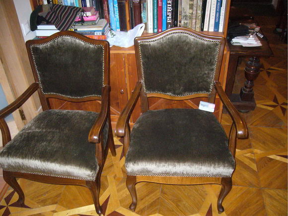 Беговая - ремонт стульев, материал натуральная кожа