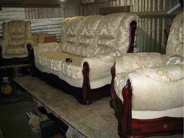 Арбатская - реставрация диванов, материал кожа