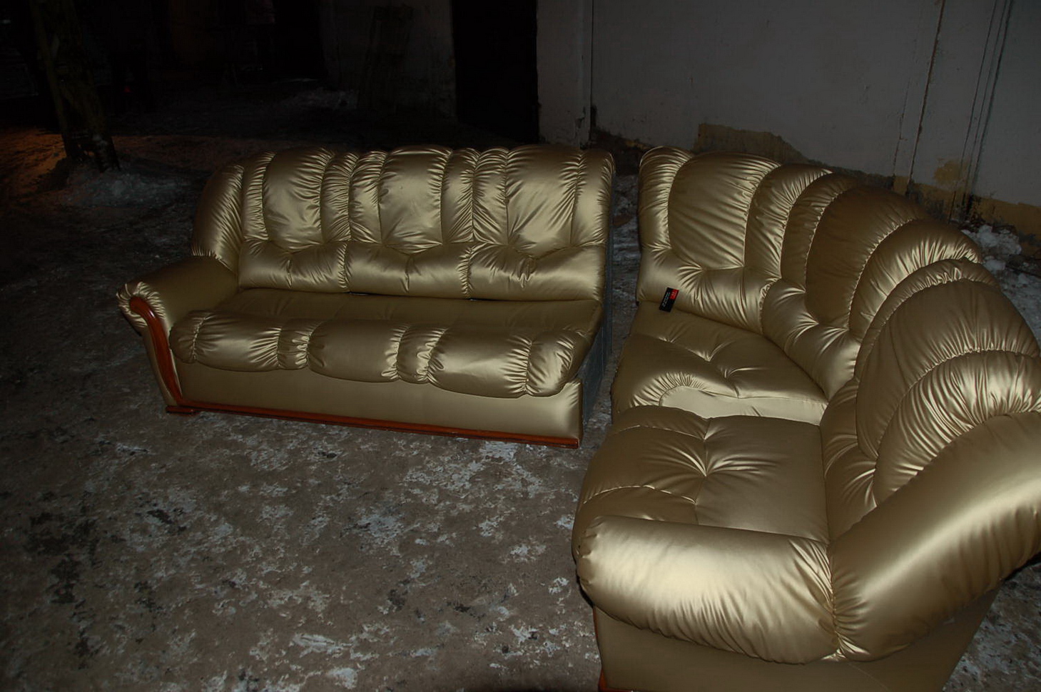 Селигерская - реставрация стульев, материал бархат
