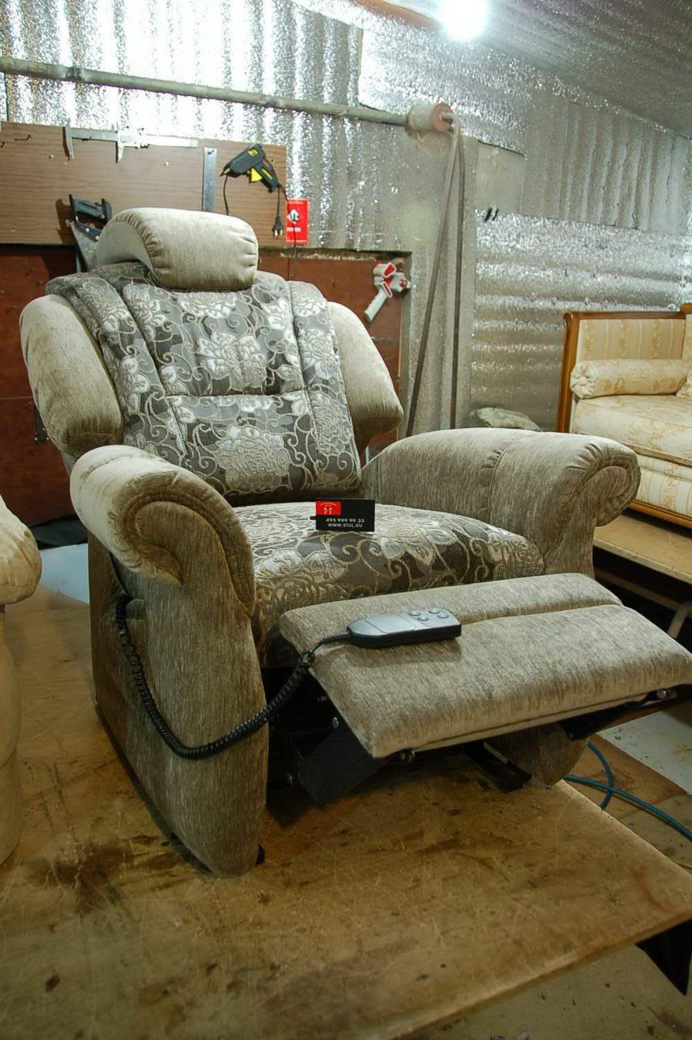 Селигерская - реставрация стульев, материал кожа