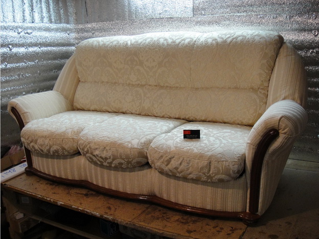 Андроновка - реставрация диванов, материал скотчгард