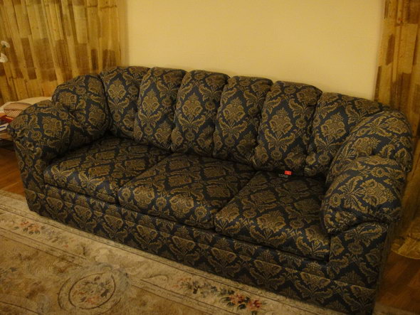 Нижняя Масловка - реставрация диванов, материал флок на флоке